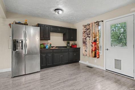 3121 Peddlers Village Road Goshen IN 46526