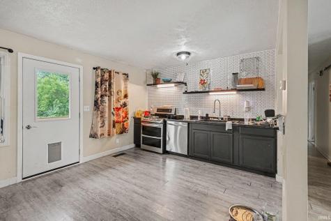 3121 Peddlers Village Road Goshen IN 46526