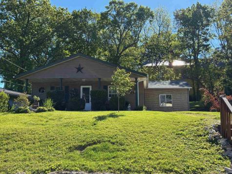 17 Boyer Street Williamsport IN 47993