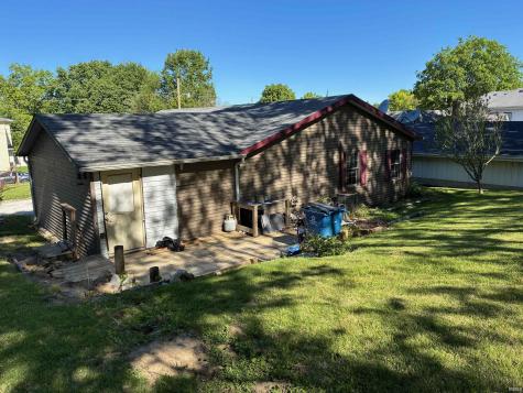 17 Boyer Street Williamsport IN 47993
