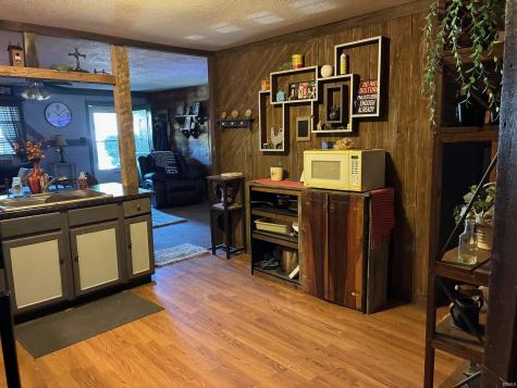 17 Boyer Street Williamsport IN 47993