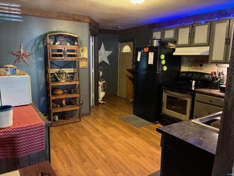 17 Boyer Street Williamsport IN 47993