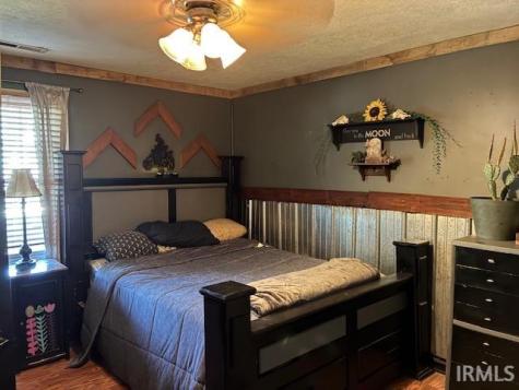 17 Boyer Street Williamsport IN 47993