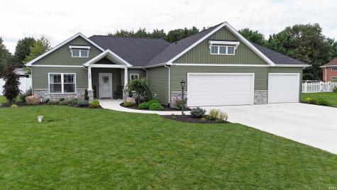1207 E Dresdin Drive Warsaw IN 46580