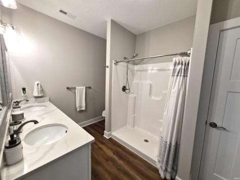 1207 E Dresdin Drive Warsaw IN 46580