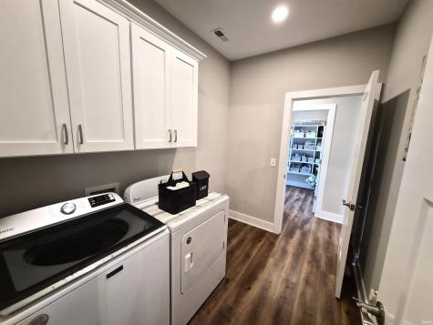 1207 E Dresdin Drive Warsaw IN 46580