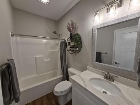 1207 E Dresdin Drive Warsaw IN 46580