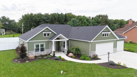 1207 E Dresdin Drive Warsaw IN 46580