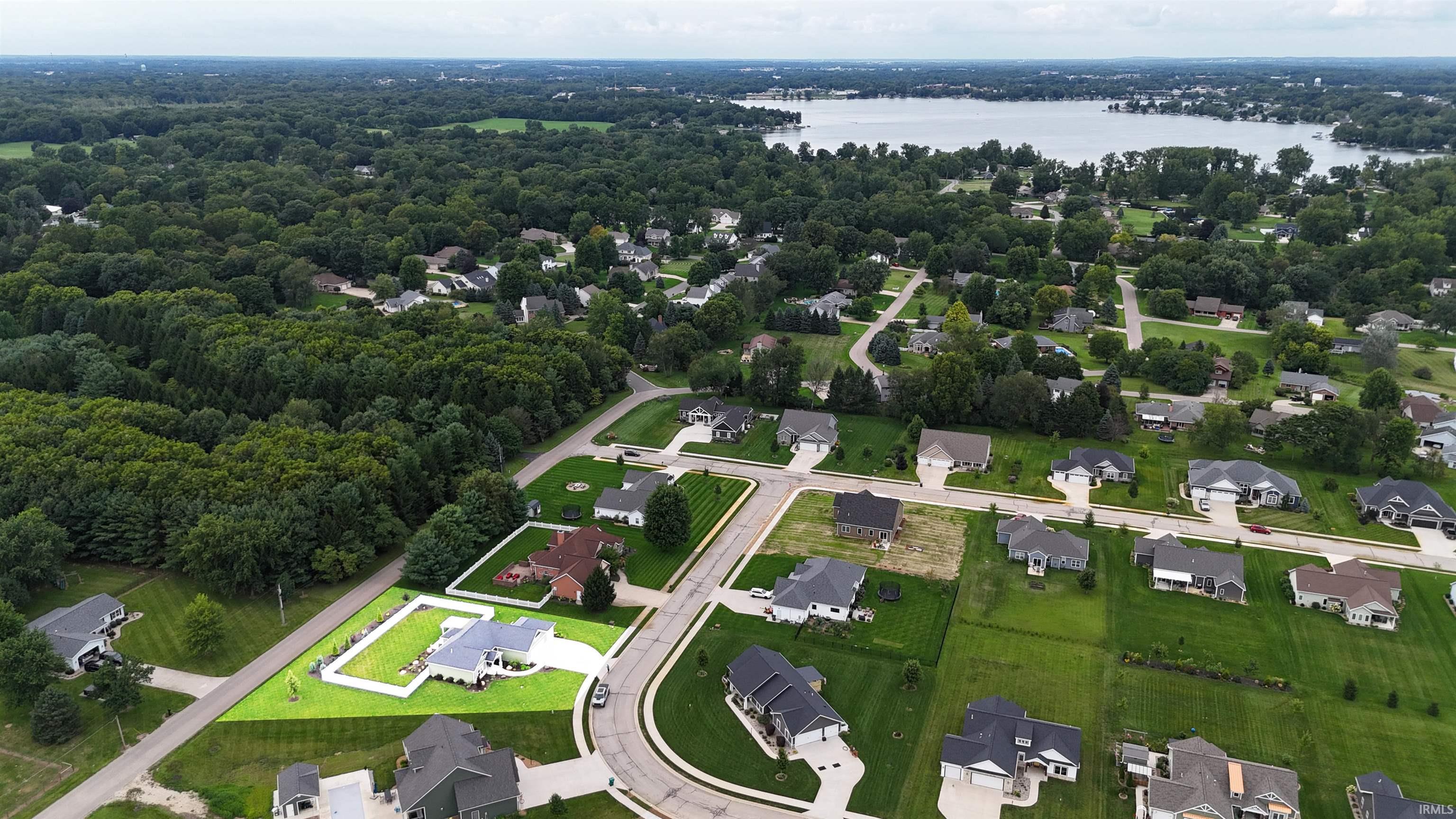 1207 E Dresdin Drive Warsaw IN 46580