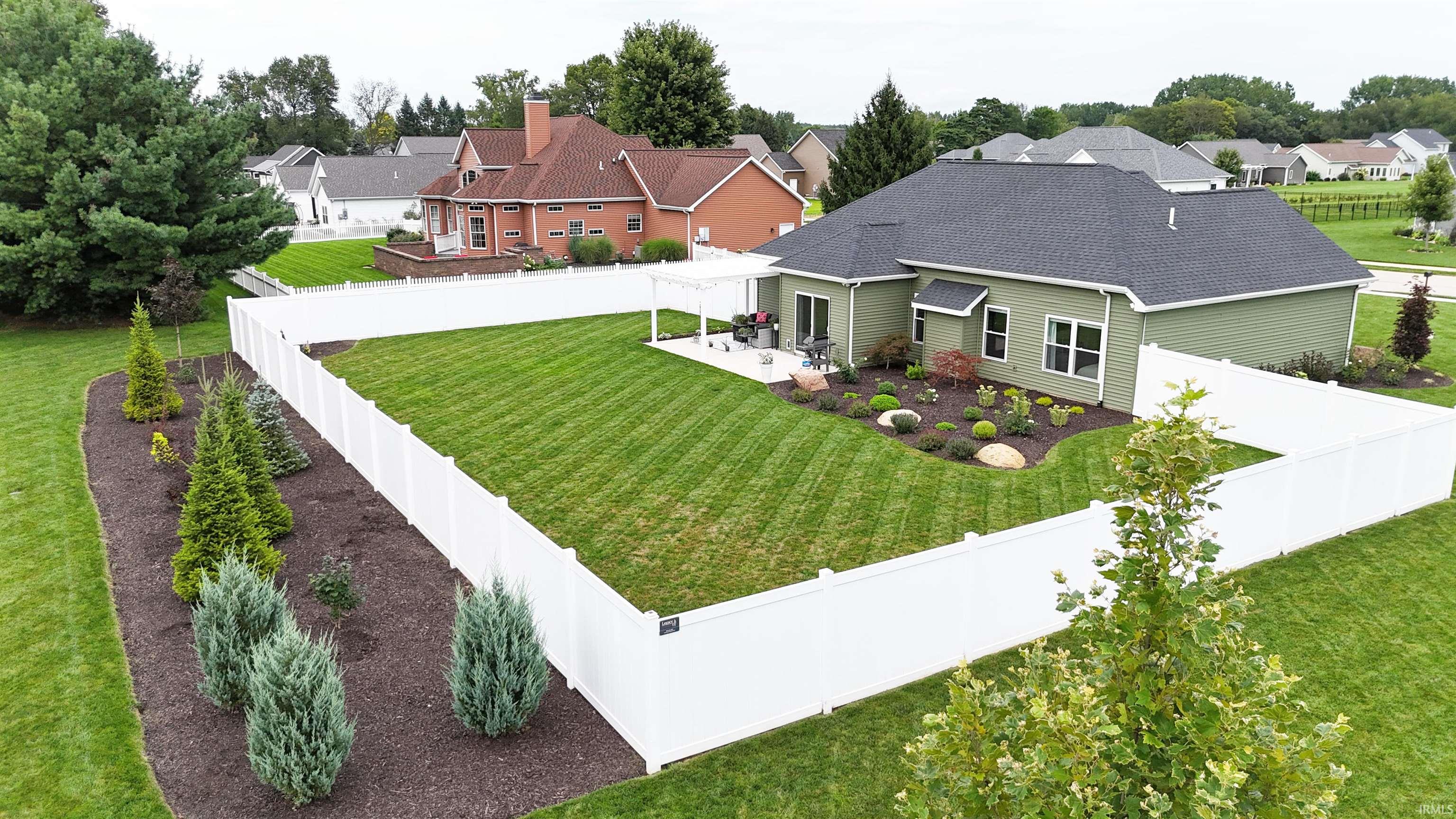 1207 E Dresdin Drive Warsaw IN 46580