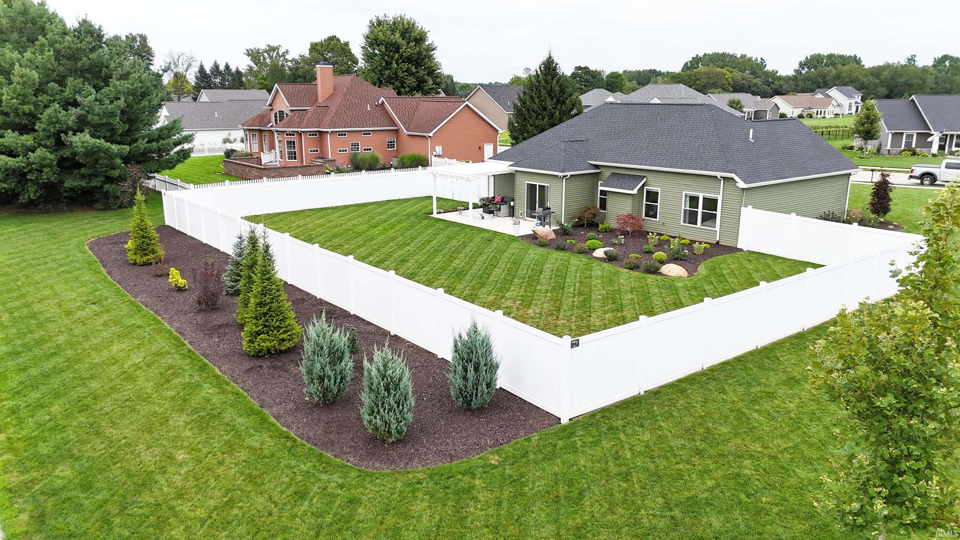 1207 E Dresdin Drive Warsaw IN 46580