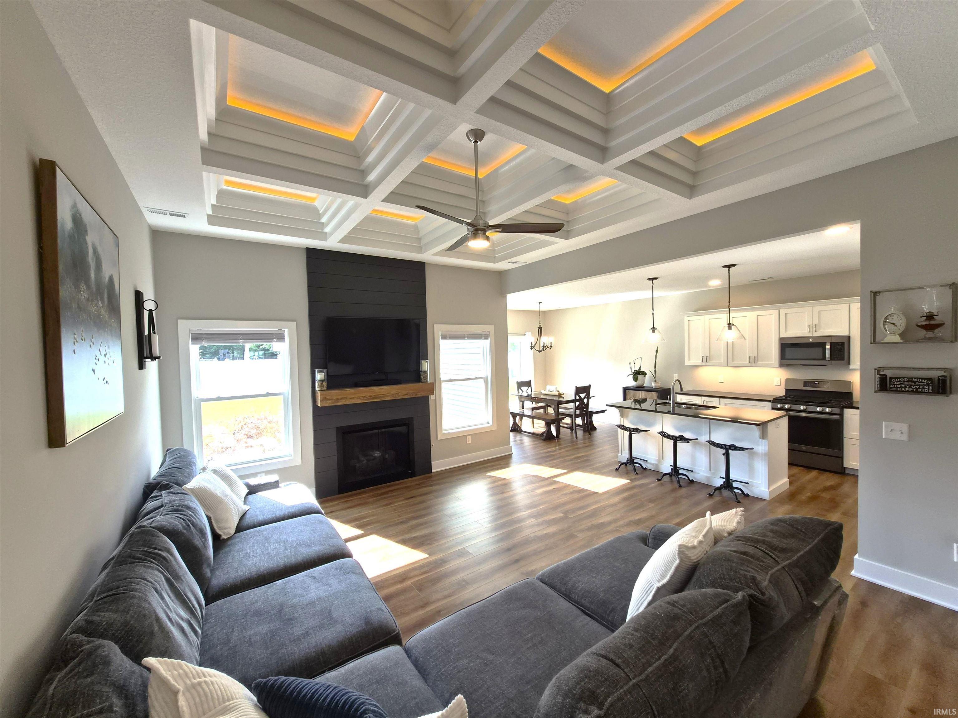 1207 E Dresdin Drive Warsaw IN 46580