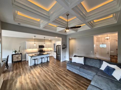 1207 E Dresdin Drive Warsaw IN 46580