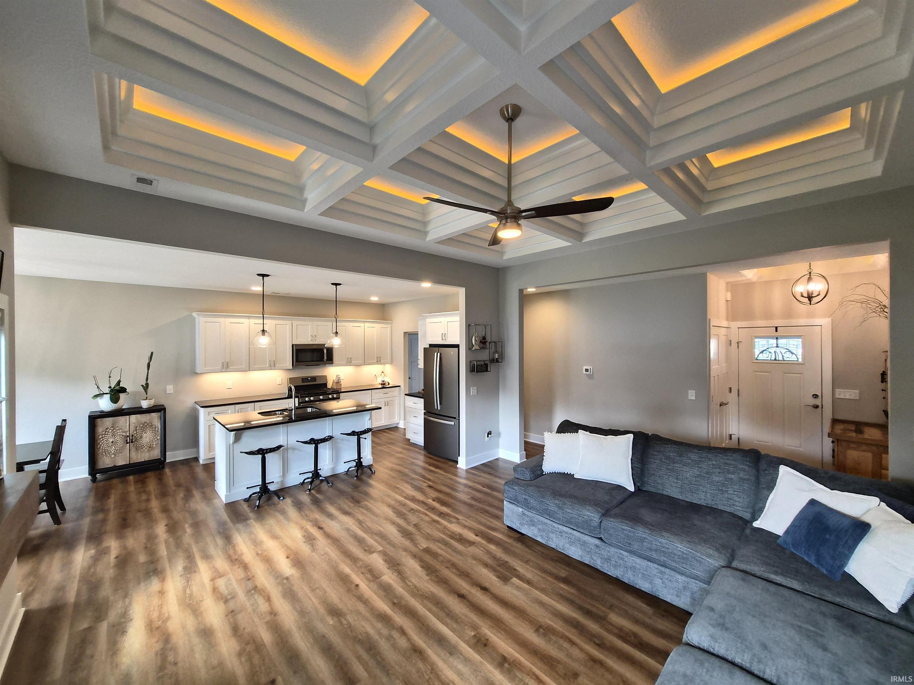 1207 E Dresdin Drive Warsaw IN 46580