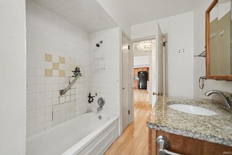 705 E Ross Avenue Warsaw IN 46580