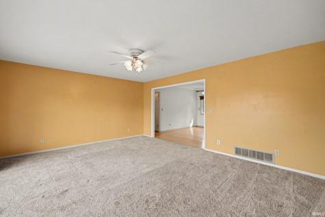 705 E Ross Avenue Warsaw IN 46580