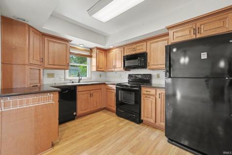 705 E Ross Avenue Warsaw IN 46580