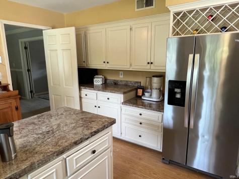 2015 E Gum Street Evansville IN 47714