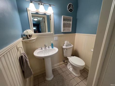 2015 E Gum Street Evansville IN 47714
