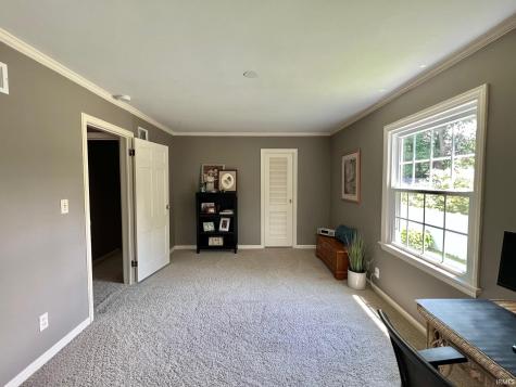2015 E Gum Street Evansville IN 47714