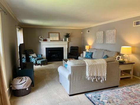 2015 E Gum Street Evansville IN 47714