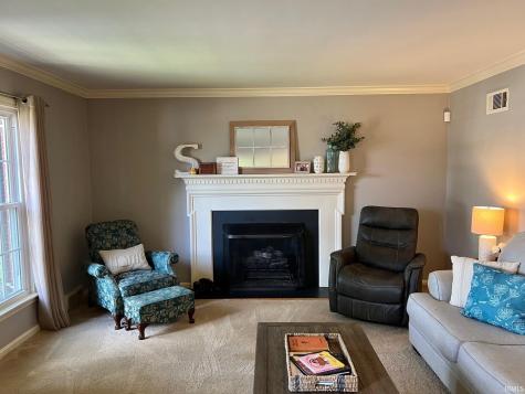 2015 E Gum Street Evansville IN 47714