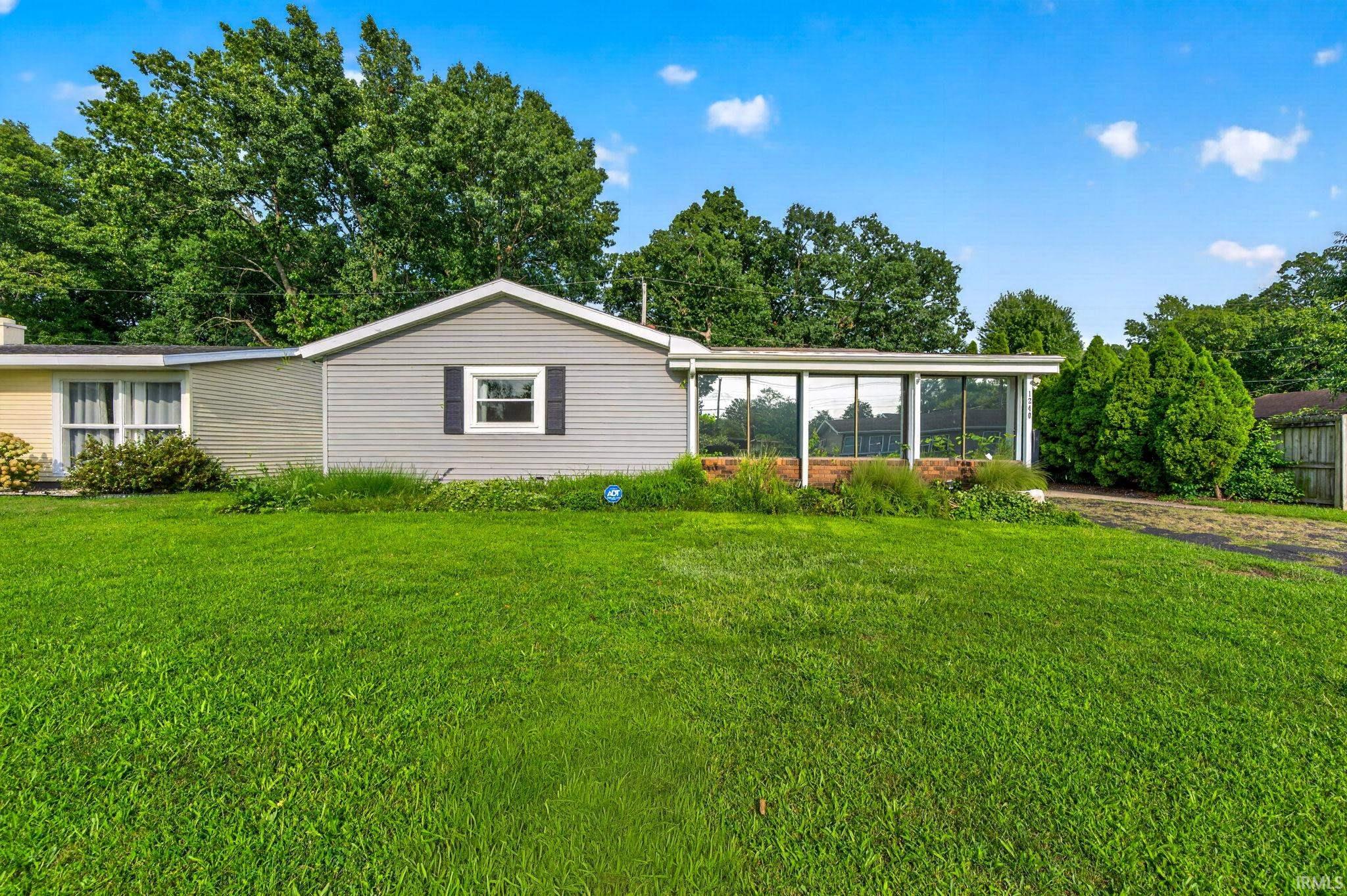 1240 Ebeling Drive South Bend IN 46615