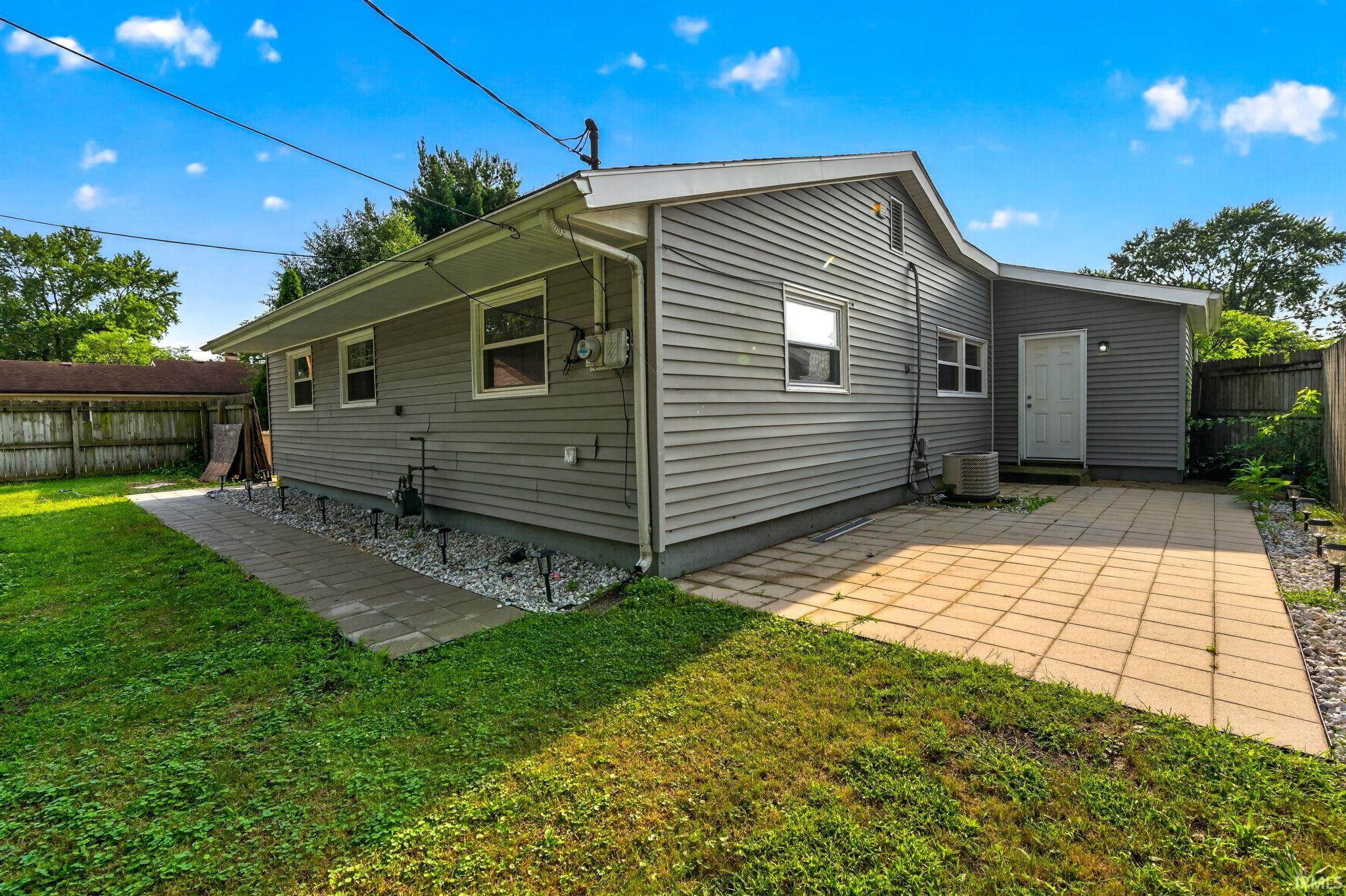 1240 Ebeling Drive South Bend IN 46615