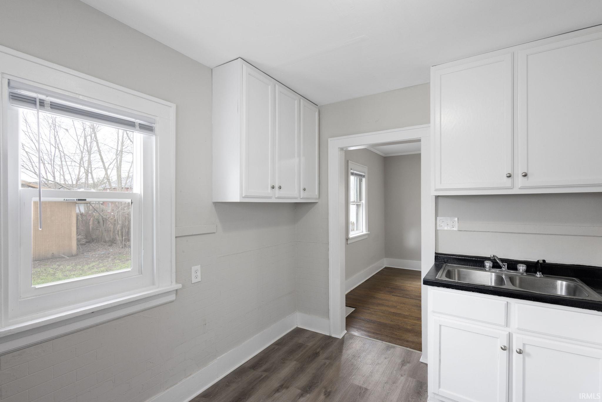 221 E 8th Street Mishawaka IN 46544