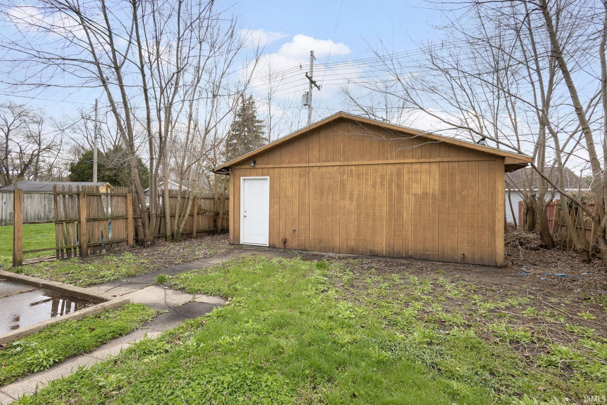 221 E 8th Street Mishawaka IN 46544