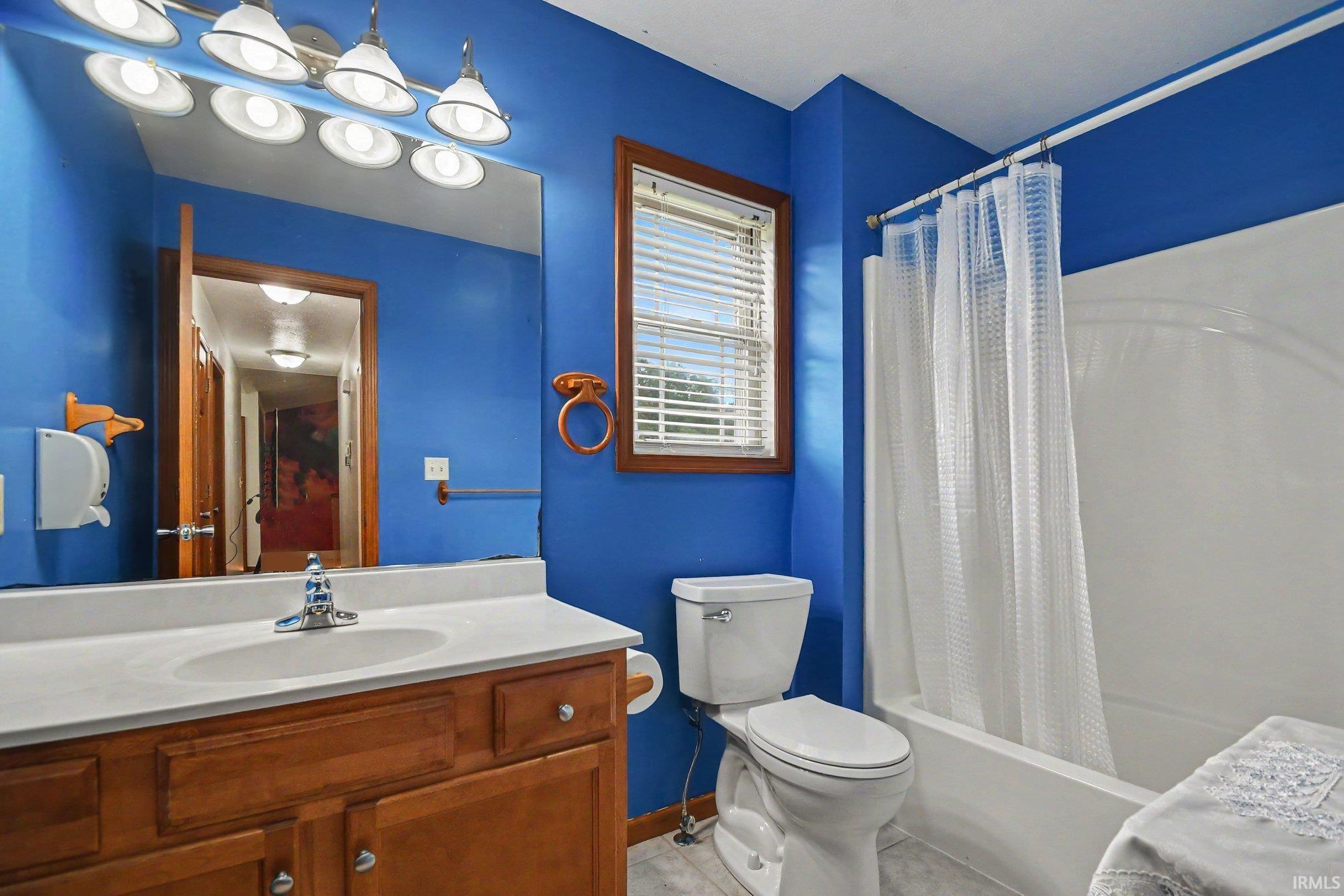 22352 Stonebridge Drive Elkhart IN 46514