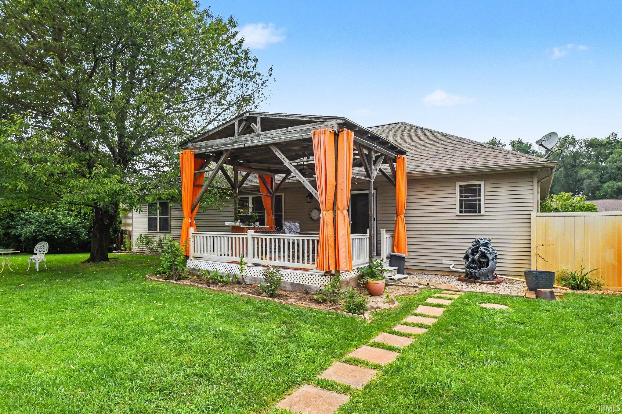 22352 Stonebridge Drive Elkhart IN 46514