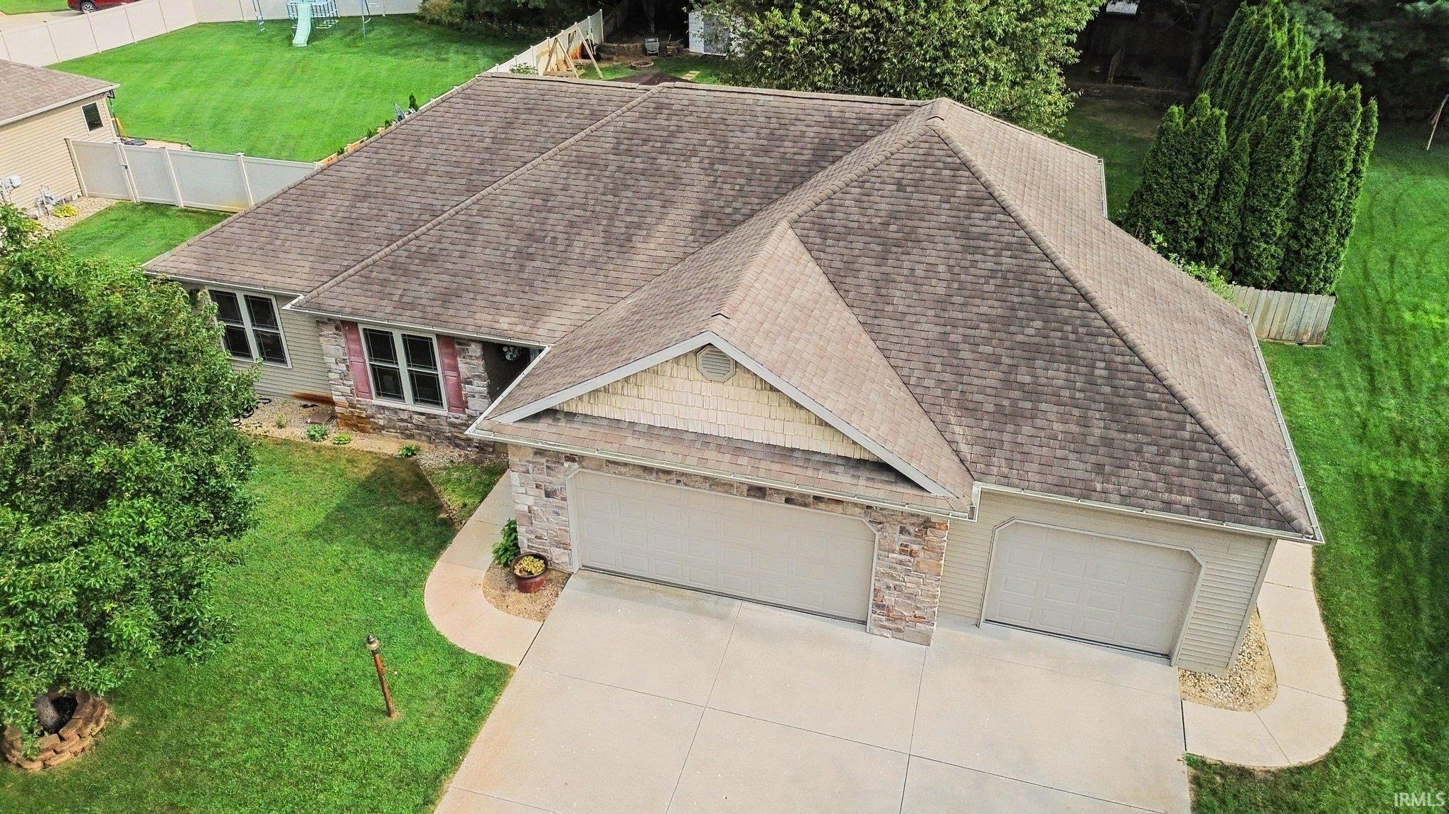 22352 Stonebridge Drive Elkhart IN 46514