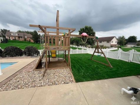 4 White Ridge Court Washington IN 47501