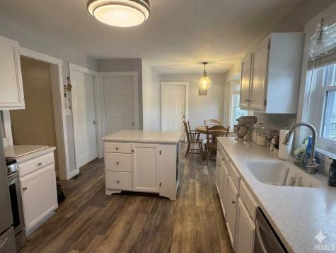 4 White Ridge Court Washington IN 47501