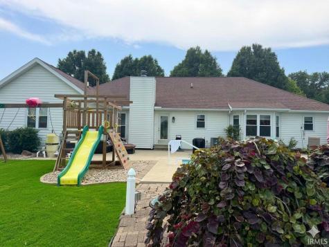4 White Ridge Court Washington IN 47501
