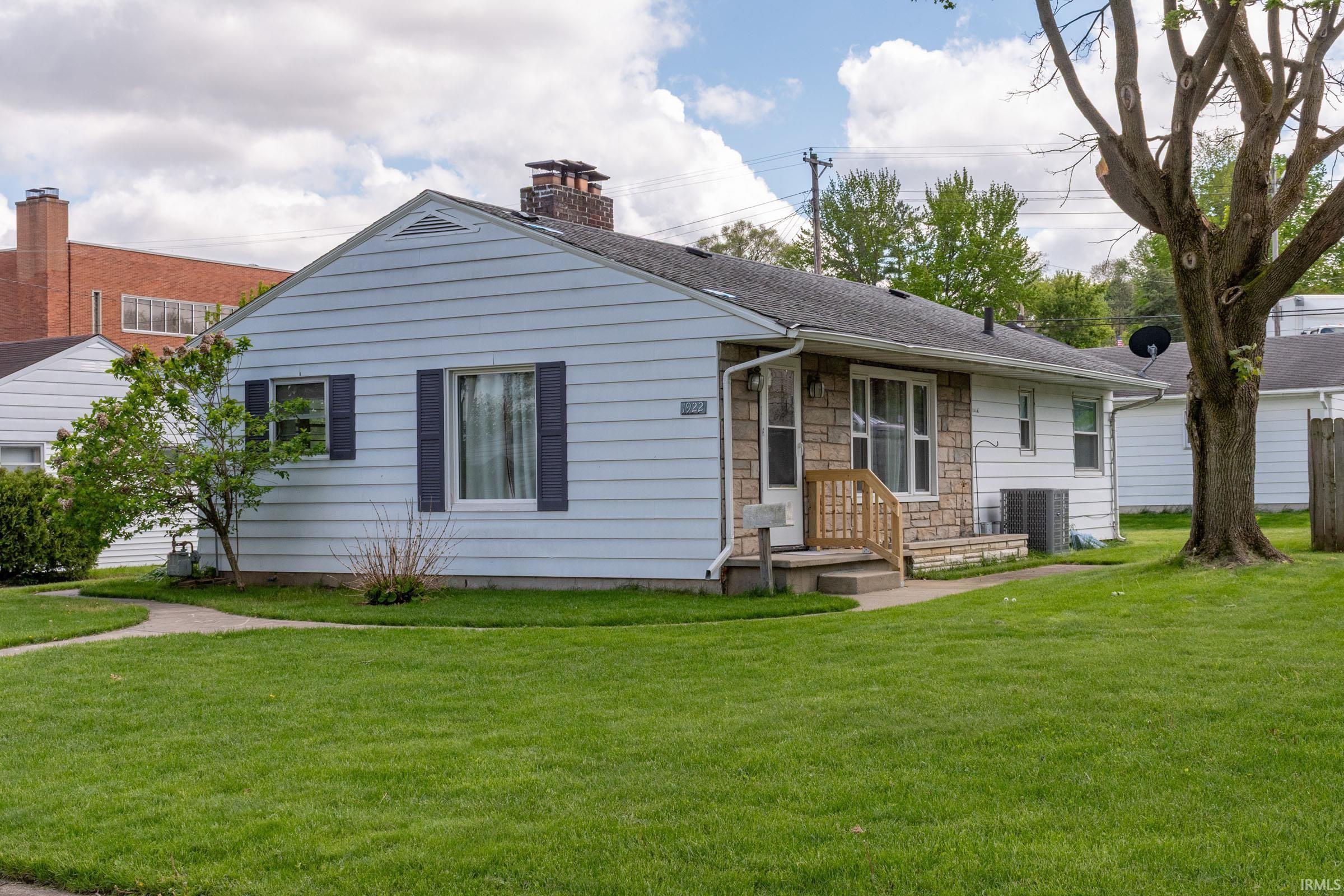 1922 E Fox Street South Bend IN 46613
