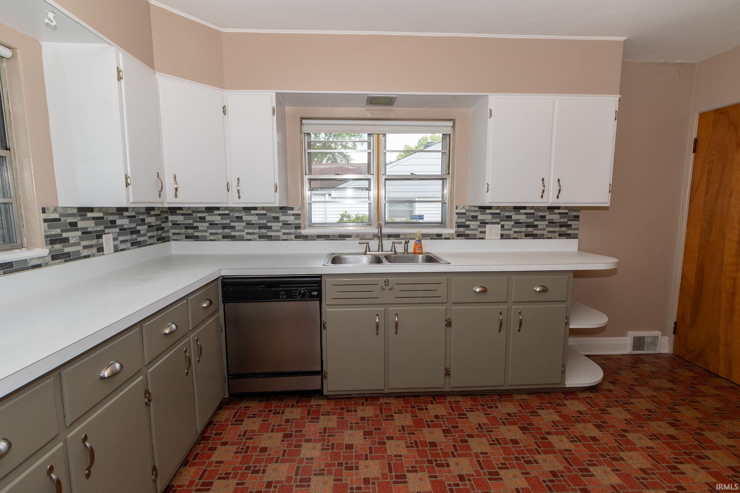 1922 E Fox Street South Bend IN 46613