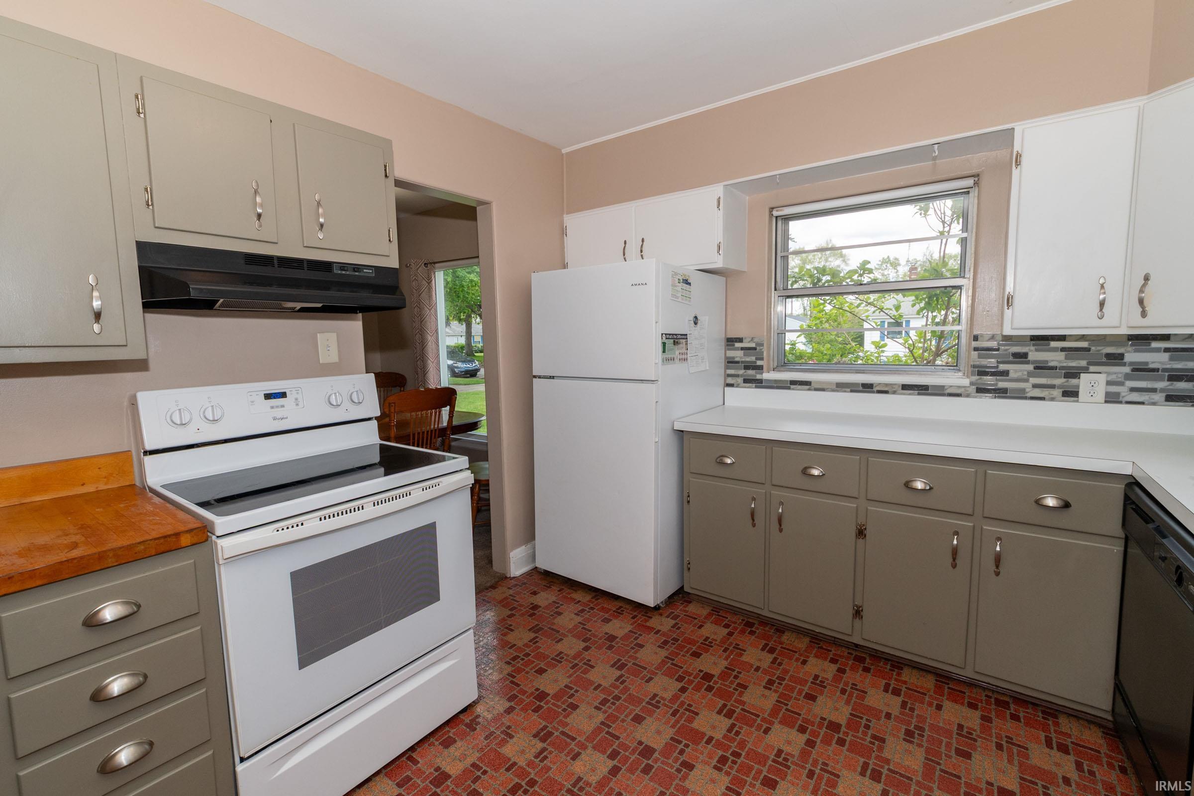 1922 E Fox Street South Bend IN 46613