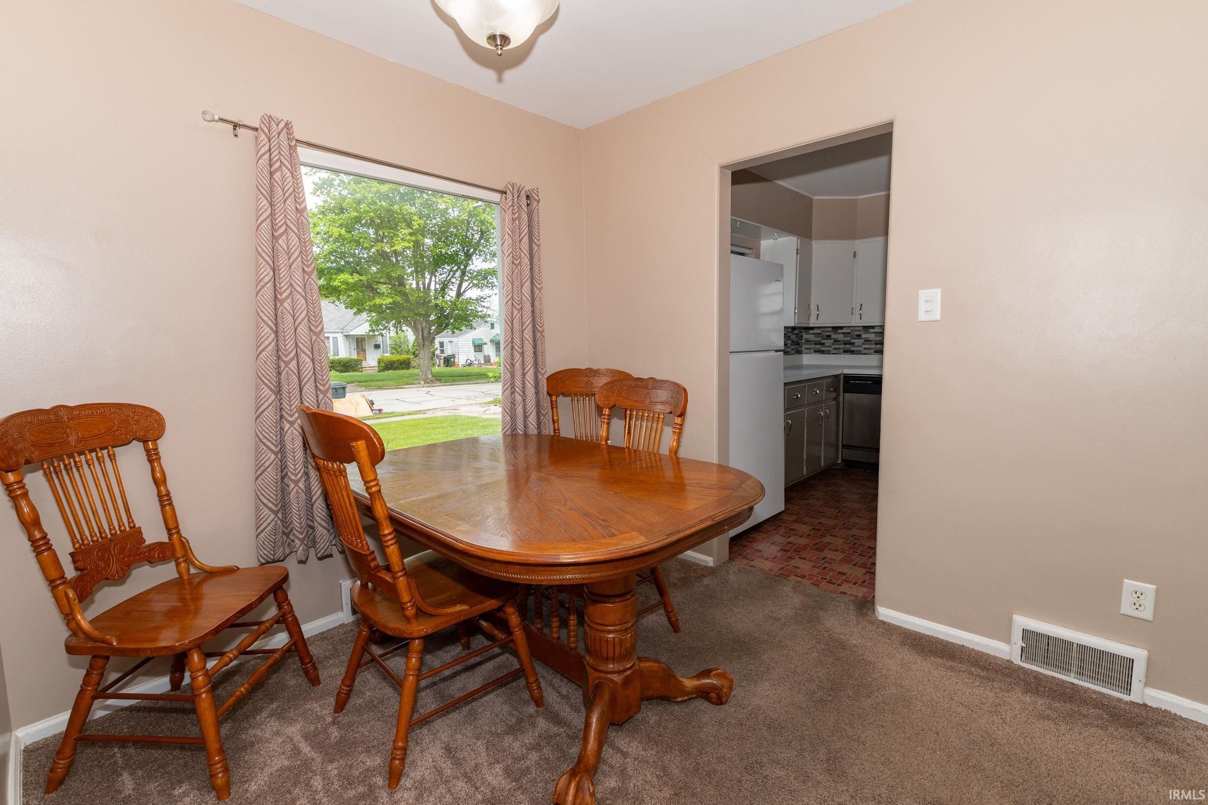 1922 E Fox Street South Bend IN 46613