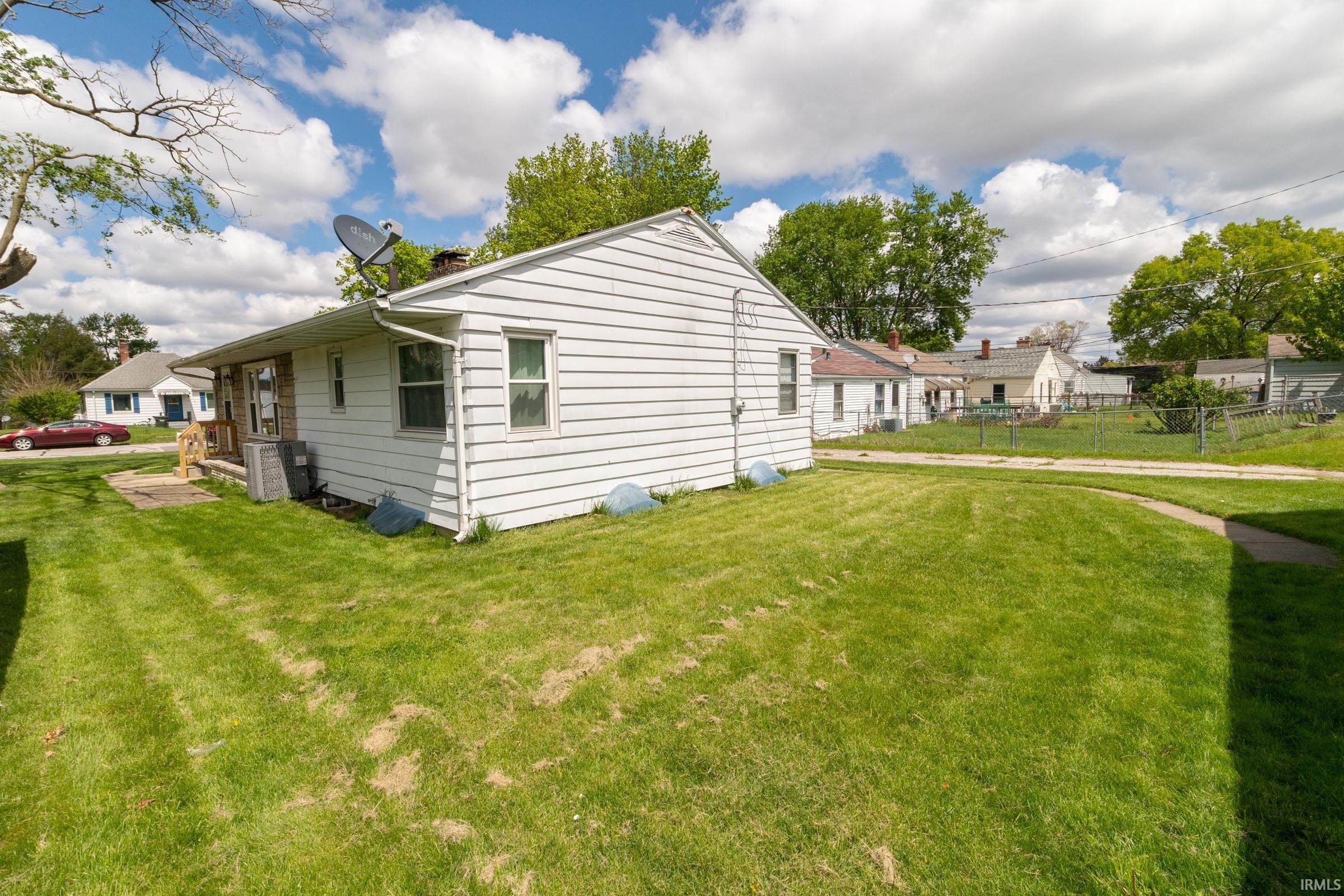 1922 E Fox Street South Bend IN 46613