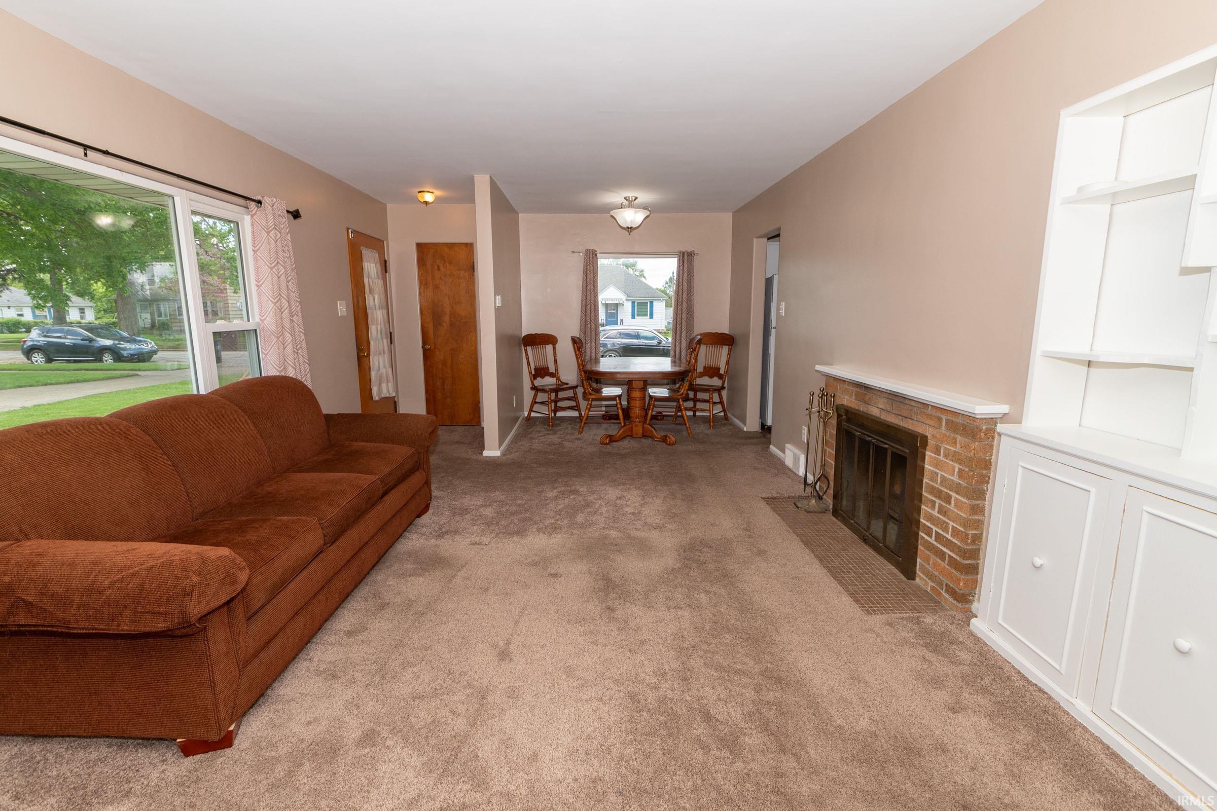 1922 E Fox Street South Bend IN 46613