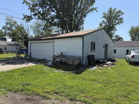 627 E High Street Portland IN 47371