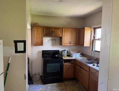 627 E High Street Portland IN 47371