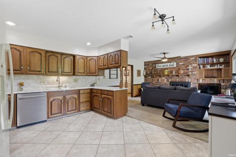 526 W Reade Avenue Upland IN 46989