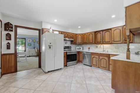 526 W Reade Avenue Upland IN 46989
