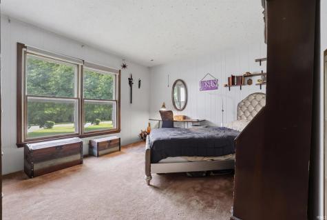 526 W Reade Avenue Upland IN 46989