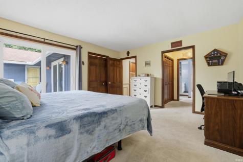 526 W Reade Avenue Upland IN 46989