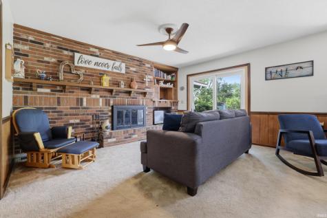 526 W Reade Avenue Upland IN 46989