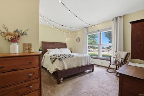526 W Reade Avenue Upland IN 46989